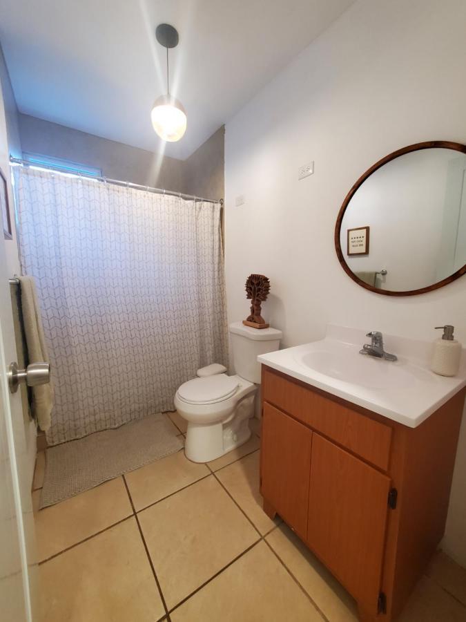 Aguadilla Waves Apt Free Parking & Wifi 8 Minute Walk From Crashboat Beach Eksteriør billede